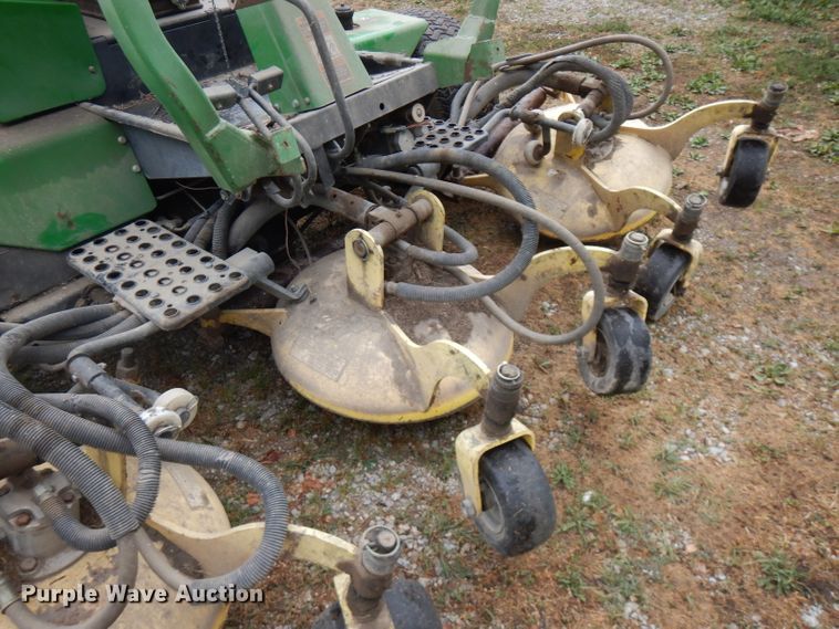 image for item GT9422 John Deere 3235B ZTR lawn mower