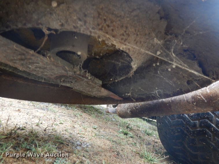 image for item GT9422 John Deere 3235B ZTR lawn mower