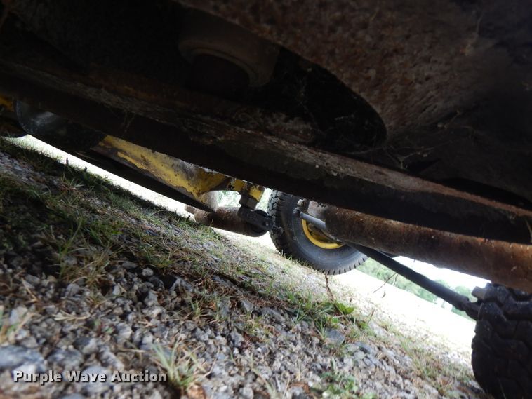 image for item GT9422 John Deere 3235B ZTR lawn mower