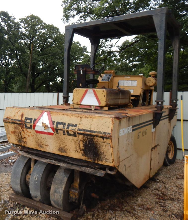 image for item GT9424 Bomag BW-9R  pneumatic roller