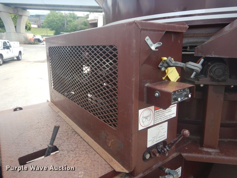 image for item GV9164 1994 Duratech HD8 tub grinder