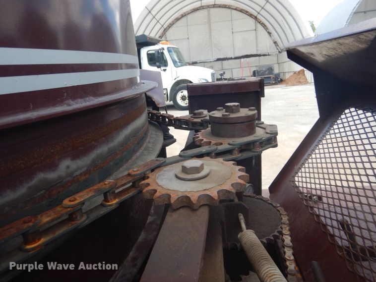 image for item GV9164 1994 Duratech HD8 tub grinder