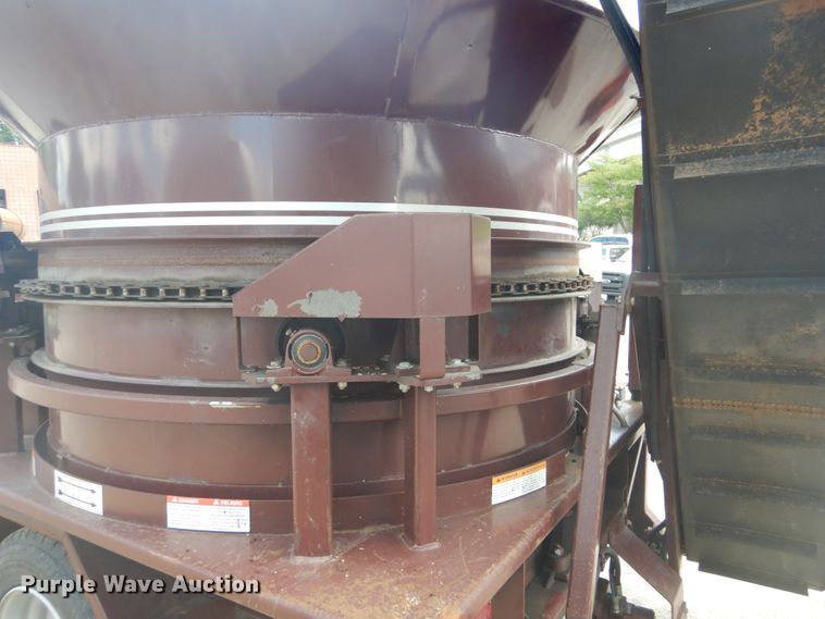 image for item GV9164 1994 Duratech HD8 tub grinder