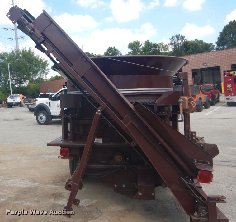 image for item GV9164 1994 Duratech HD8 tub grinder