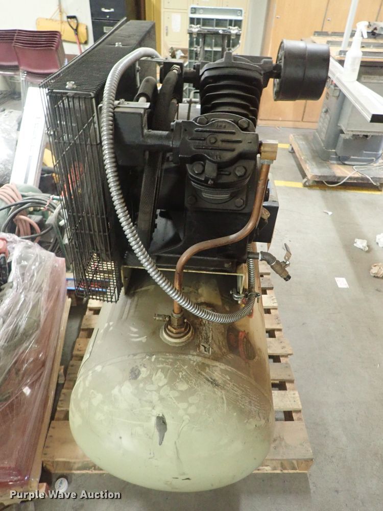 image for item GV9473 Ingersoll Rand 2545 air compressor