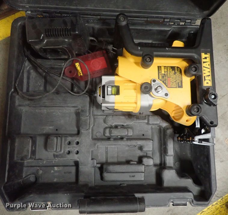 DeWalt DW073 rotary laser in Wichita, KS Item GV9497 sold Purple Wave