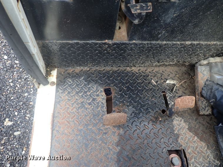 image for item GV9540 1984 Cushman 898532-8410  utility vehicle