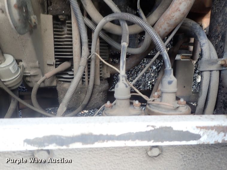 image for item GV9540 1984 Cushman 898532-8410  utility vehicle