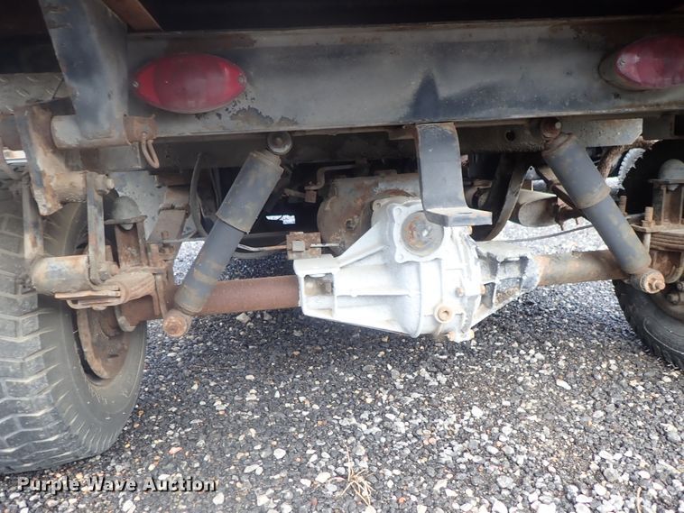 image for item GV9540 1984 Cushman 898532-8410  utility vehicle