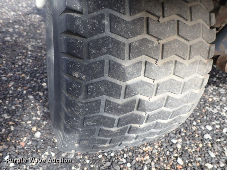 image for item GV9540 1984 Cushman 898532-8410  utility vehicle