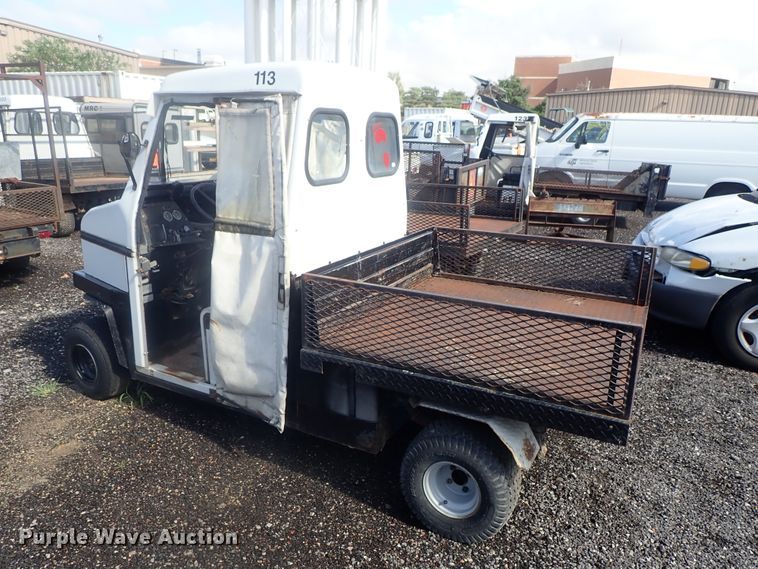 image for item GV9541 1984 Cushman 898532-8420  utility vehicle