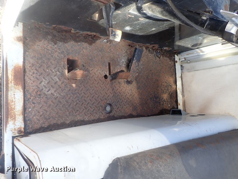 image for item GV9541 1984 Cushman 898532-8420  utility vehicle