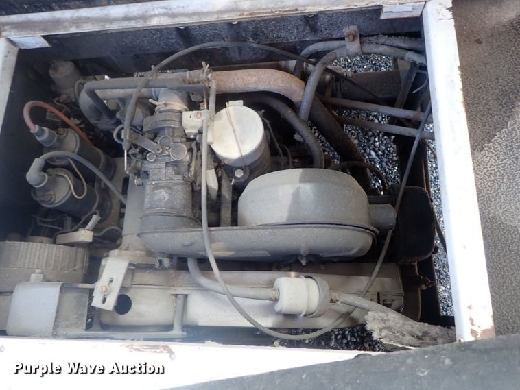 image for item GV9541 1984 Cushman 898532-8420  utility vehicle