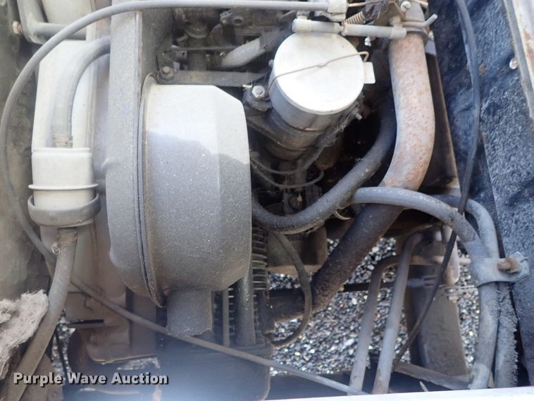 image for item GV9541 1984 Cushman 898532-8420  utility vehicle