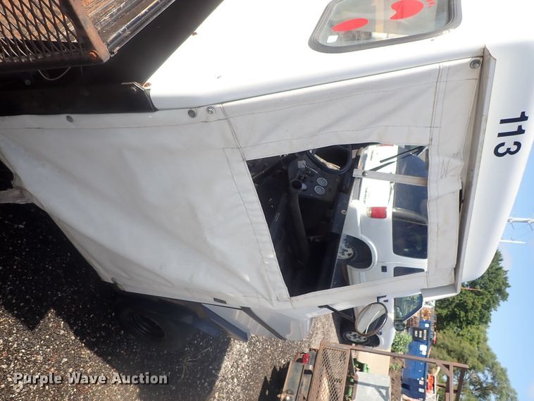 image for item GV9541 1984 Cushman 898532-8420  utility vehicle