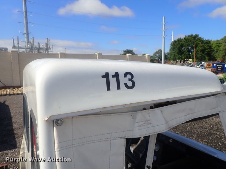 image for item GV9541 1984 Cushman 898532-8420  utility vehicle