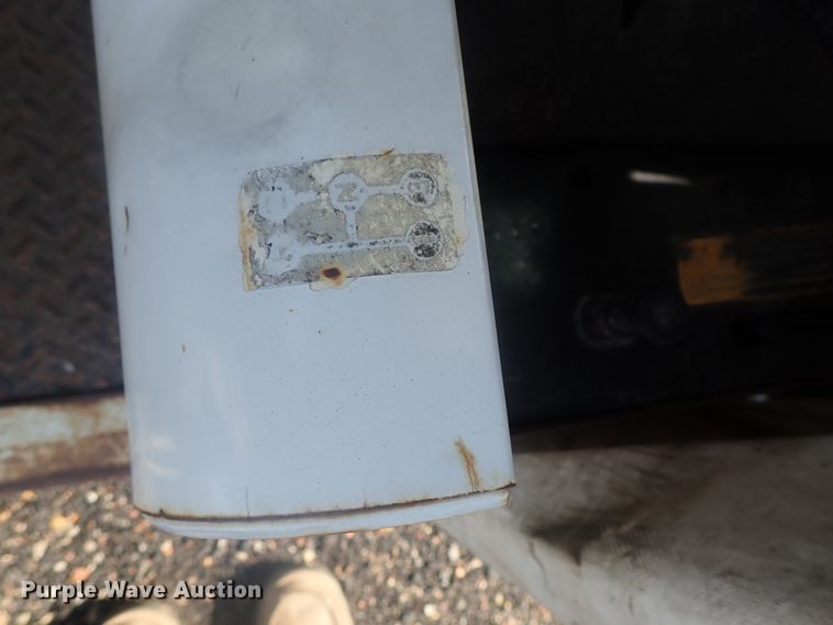 image for item GV9541 1984 Cushman 898532-8420  utility vehicle