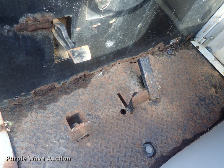 image for item GV9541 1984 Cushman 898532-8420  utility vehicle