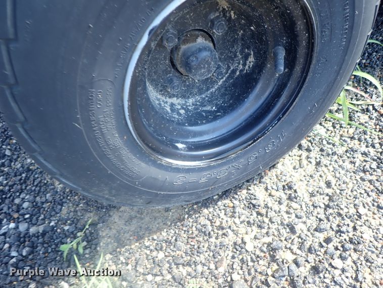 image for item GV9541 1984 Cushman 898532-8420  utility vehicle