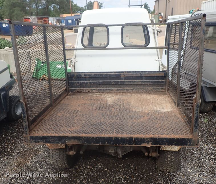 image for item GV9544 1985 Cushman 898532-8510  utility vehicle