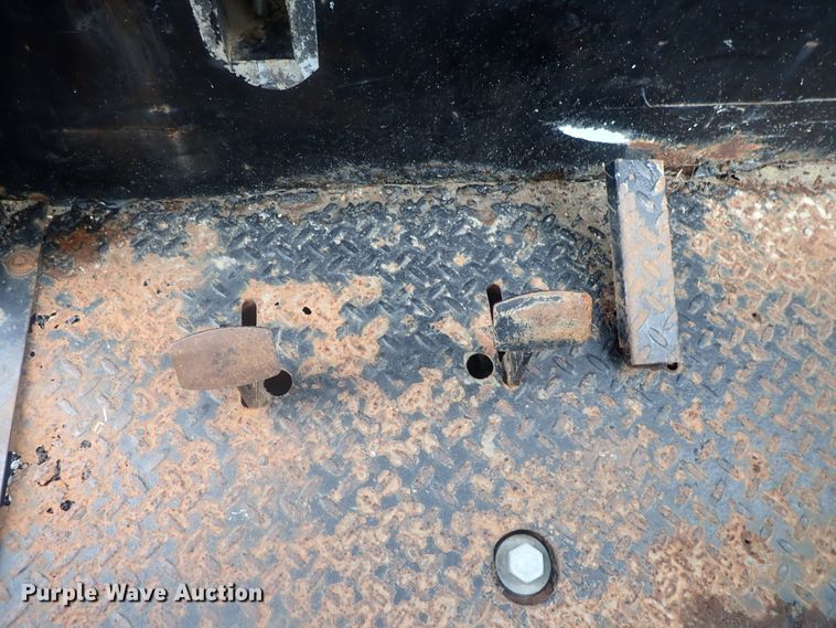 image for item GV9544 1985 Cushman 898532-8510  utility vehicle