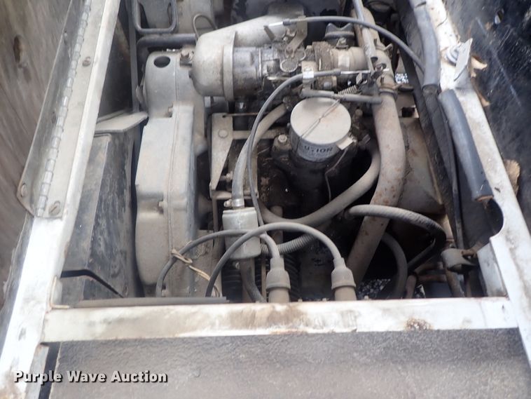 image for item GV9544 1985 Cushman 898532-8510  utility vehicle