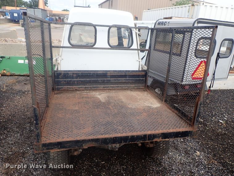 image for item GV9544 1985 Cushman 898532-8510  utility vehicle