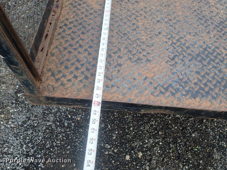 image for item GV9544 1985 Cushman 898532-8510  utility vehicle