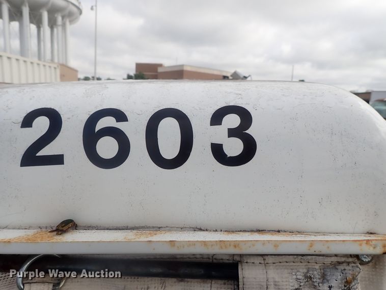 image for item GV9544 1985 Cushman 898532-8510  utility vehicle