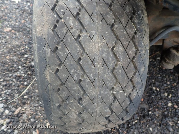 image for item GV9544 1985 Cushman 898532-8510  utility vehicle