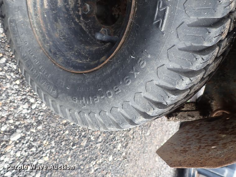 image for item GV9544 1985 Cushman 898532-8510  utility vehicle