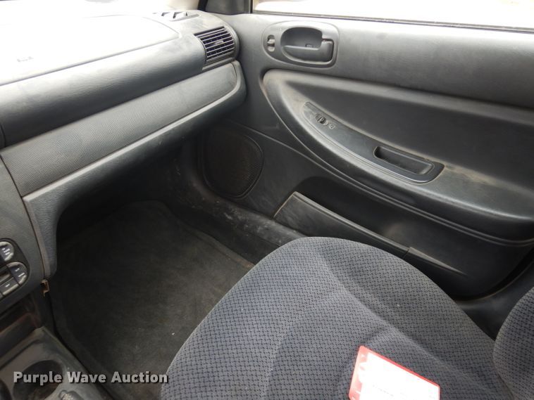 image for item HA9331 2005 Dodge Stratus