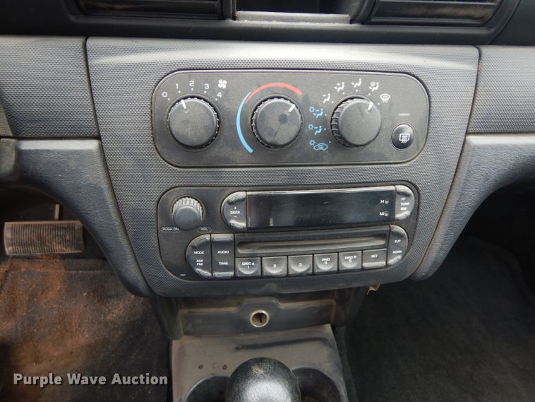 image for item HA9331 2005 Dodge Stratus