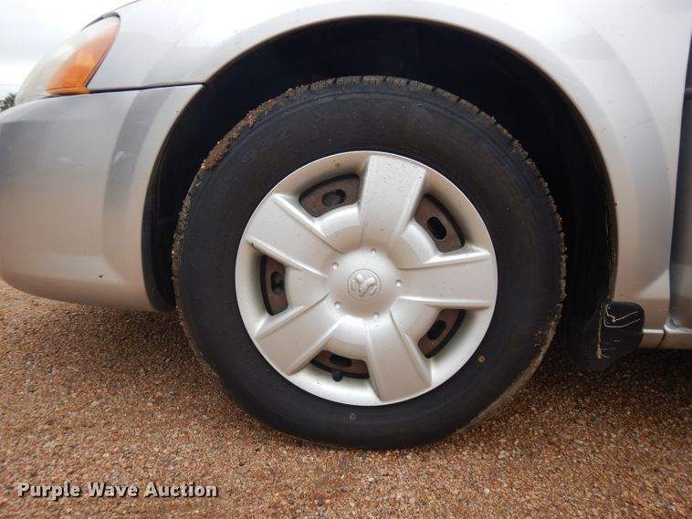 image for item HA9331 2005 Dodge Stratus