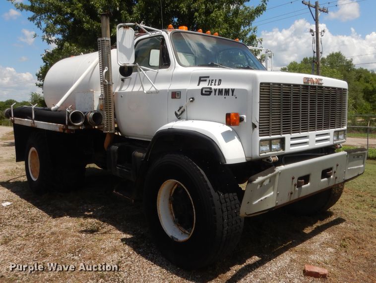 image for item HB9264 1985 GMC 7000  manure spreader truck