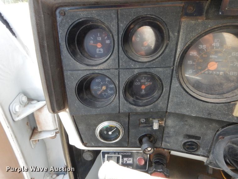 image for item HB9264 1985 GMC 7000  manure spreader truck