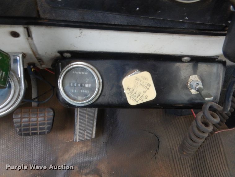 image for item HB9264 1985 GMC 7000  manure spreader truck