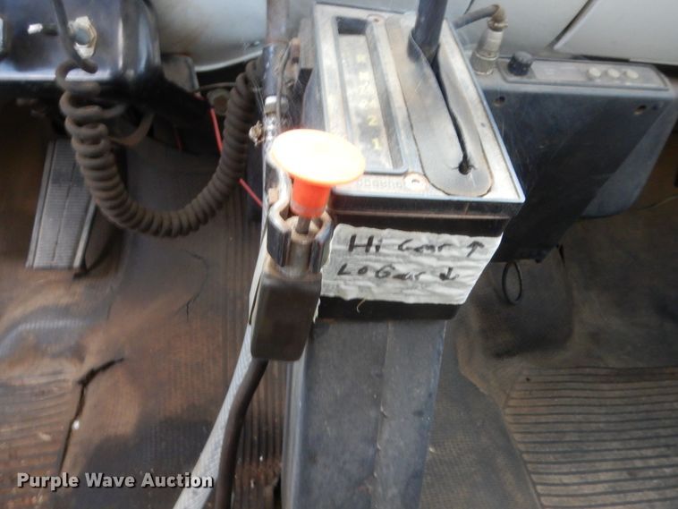 image for item HB9264 1985 GMC 7000  manure spreader truck