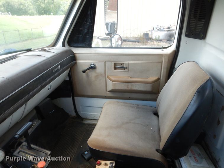 image for item HB9264 1985 GMC 7000  manure spreader truck