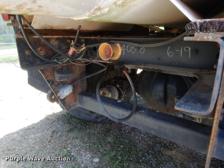 image for item HB9264 1985 GMC 7000  manure spreader truck