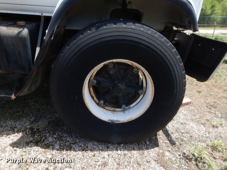 image for item HB9264 1985 GMC 7000  manure spreader truck