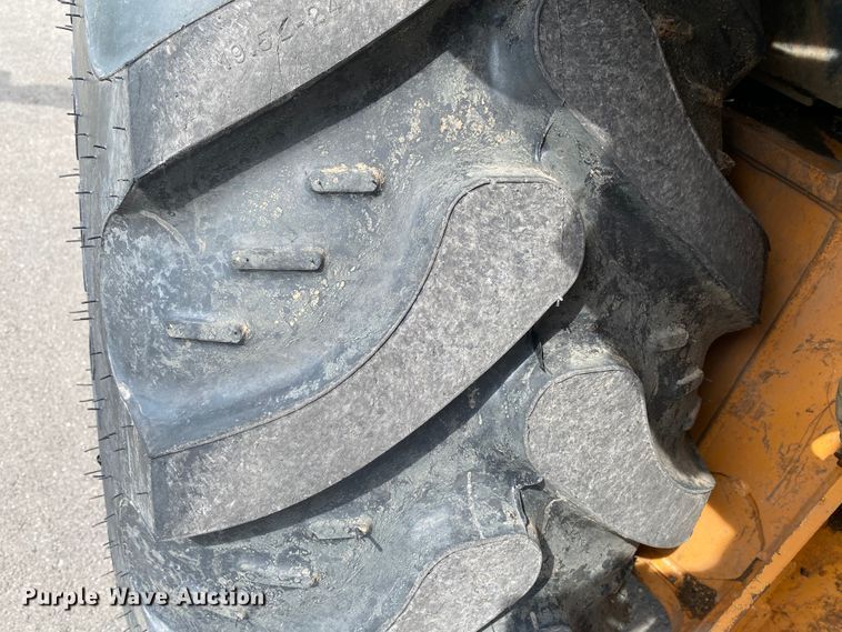 image for item HG9115 2001 Case 580 Super M  backhoe