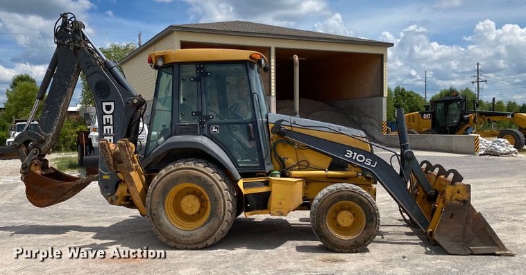 image for item HG9131 2008 John Deere 310SJ  backhoe