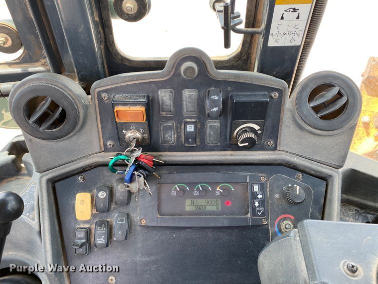 image for item HG9131 2008 John Deere 310SJ  backhoe