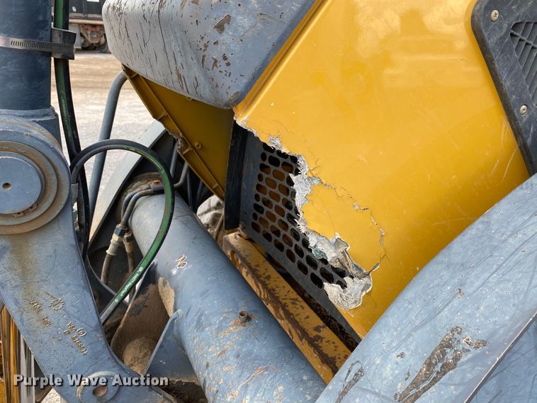 image for item HG9131 2008 John Deere 310SJ  backhoe