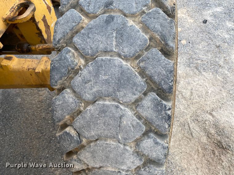 image for item HG9131 2008 John Deere 310SJ  backhoe