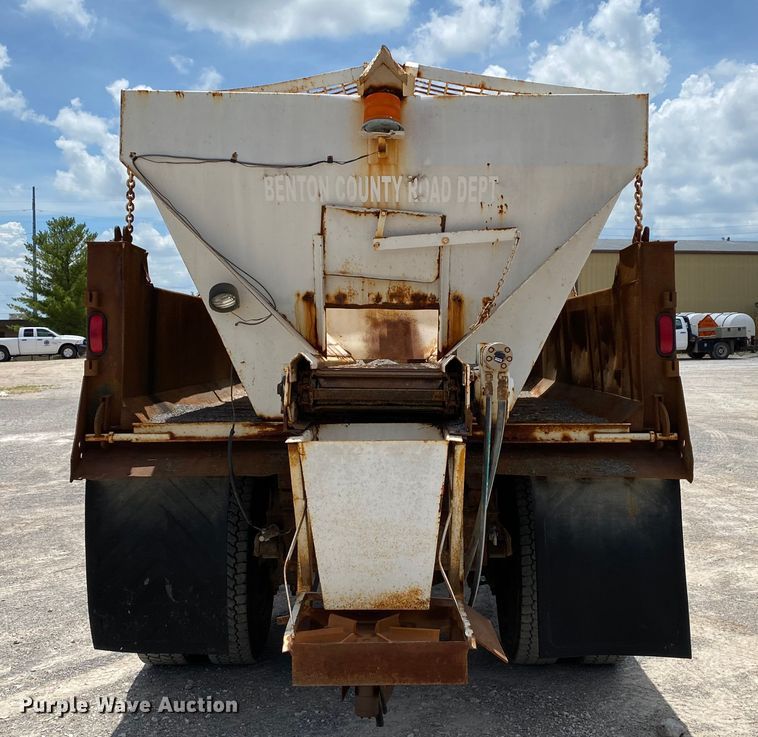image for item HG9132 1998 Mack RD694P  dump truck