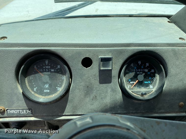 image for item HG9132 1998 Mack RD694P  dump truck