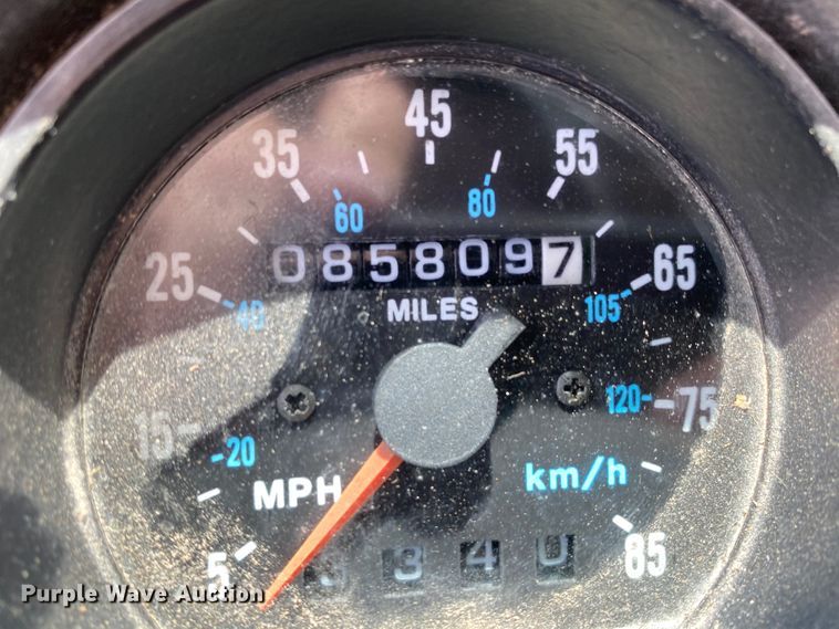 image for item HG9132 1998 Mack RD694P  dump truck