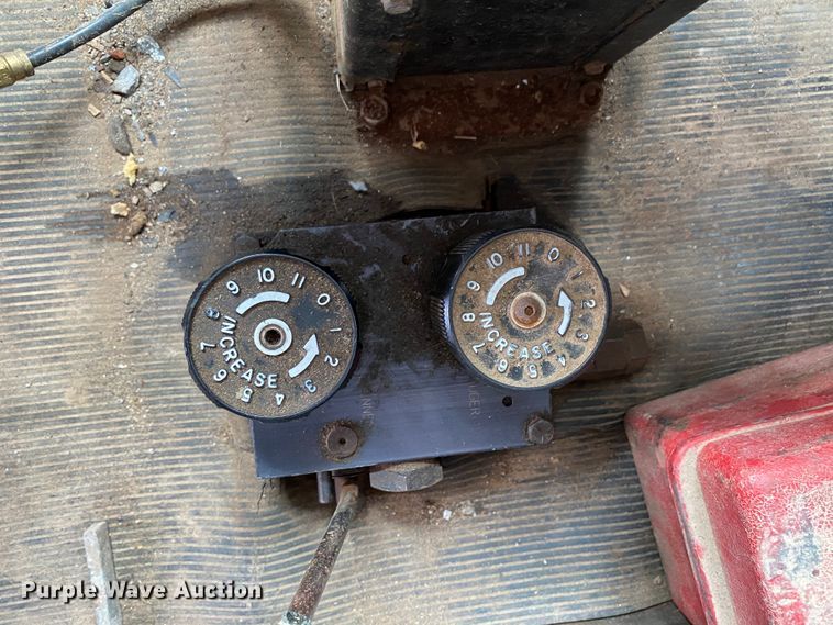 image for item HG9132 1998 Mack RD694P  dump truck